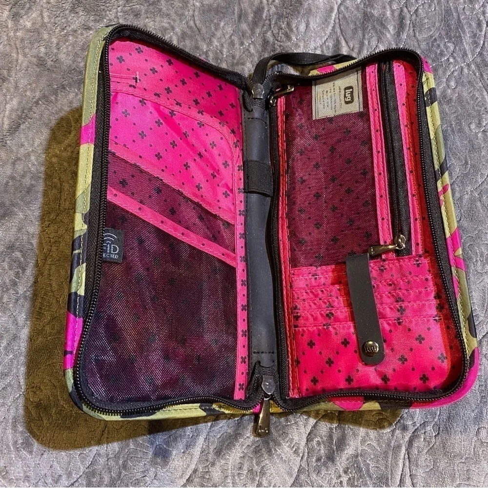 LUG Tango Travel RFID Wallet, Camo Berry, Carry Cards, Money & Passport